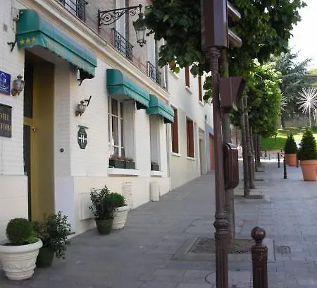 Douglas Hotel Puteaux