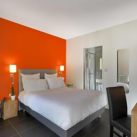 Hotel Douglas Puteaux