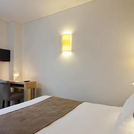 Hotel Douglas 3*
