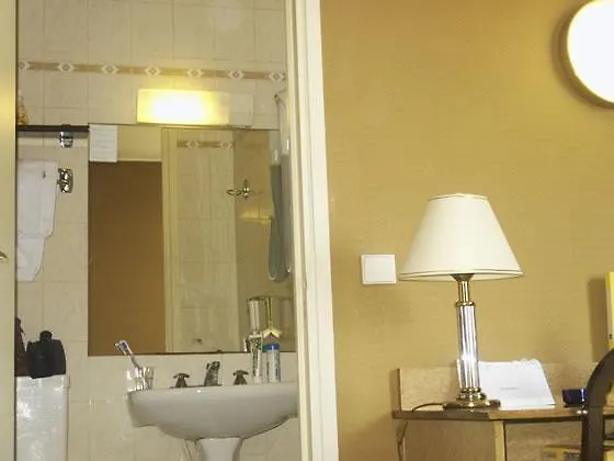 Douglas 호텔 쀼또