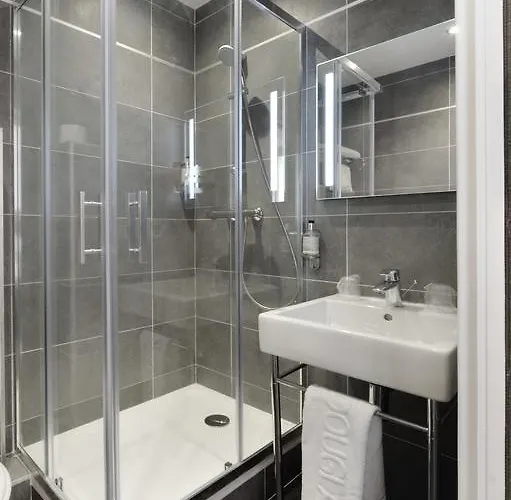 Douglas 호텔 쀼또