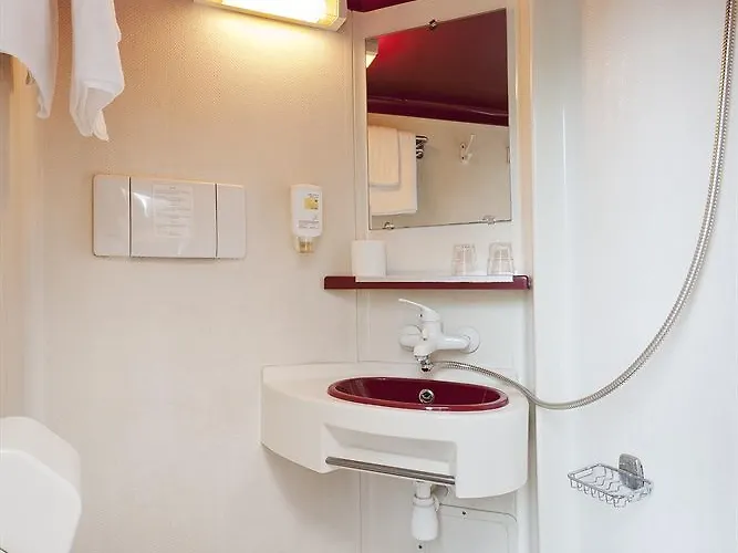 Douglas Szálloda 3*